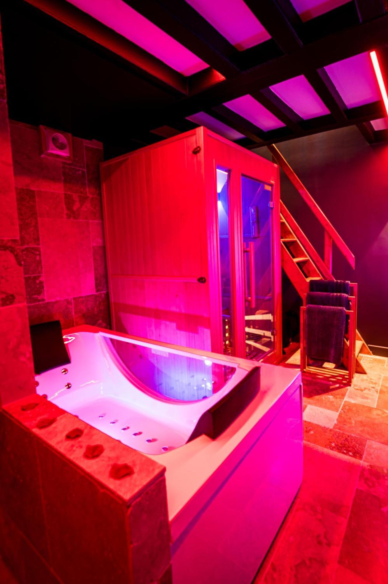 Loveroom Sauna, Balneo, Parking Prive Dans Le Centre De Honfleur Habitación foto